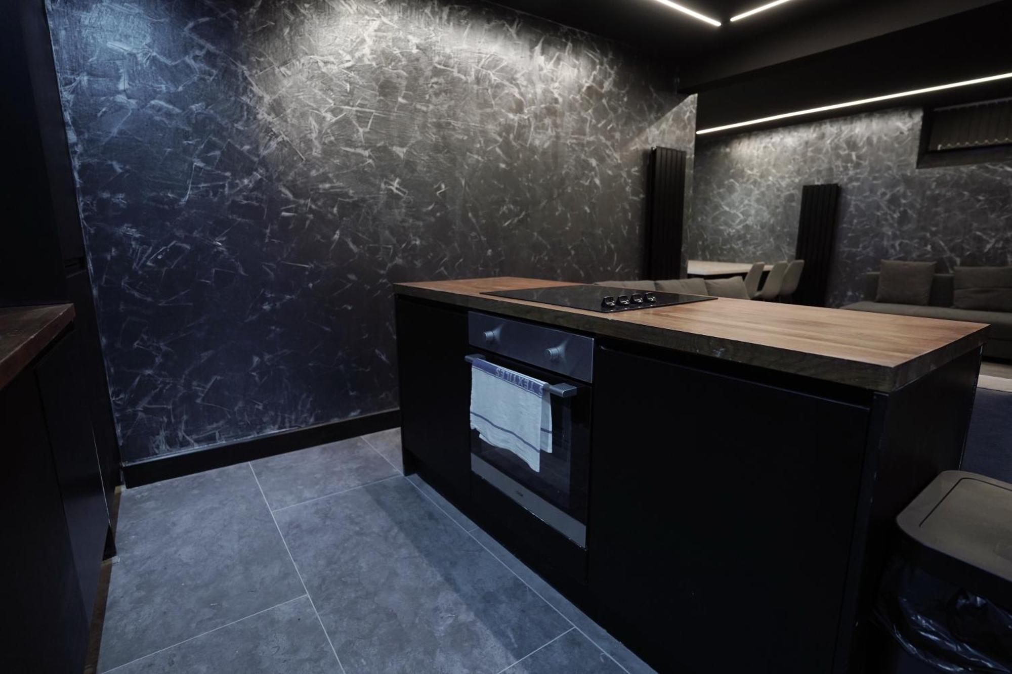 Nero Suite Sleeps Fourteen Manchester Extérieur photo