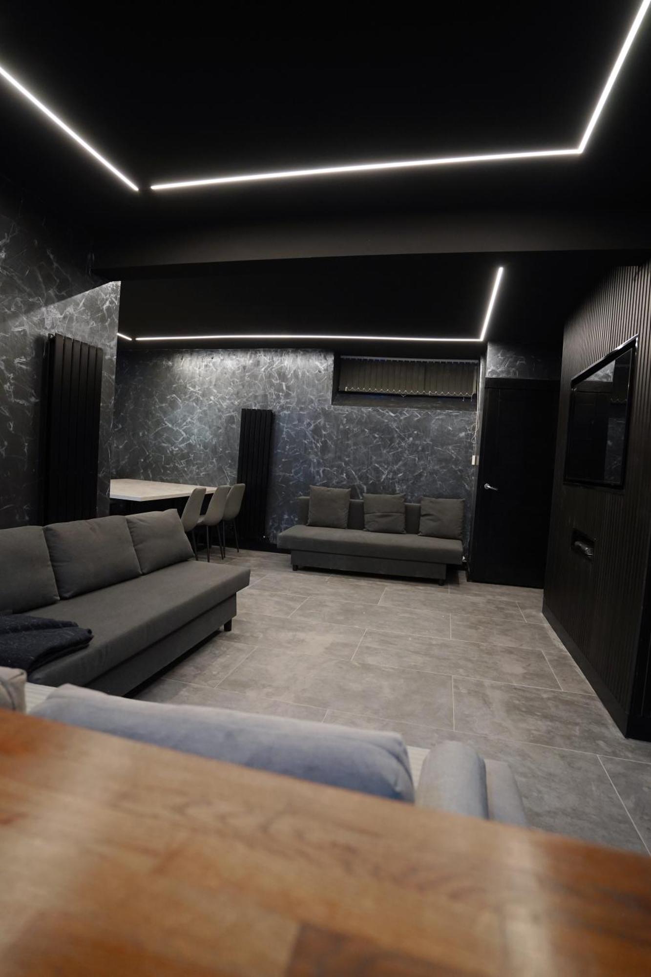 Nero Suite Sleeps Fourteen Manchester Extérieur photo